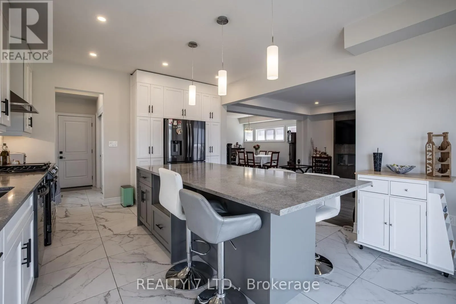 128 SUSAN DRIVE