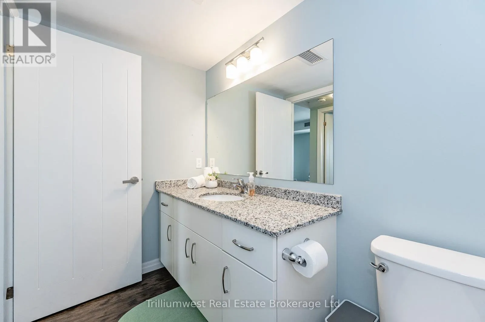 405 - 108 SUMMIT RIDGE DRIVE, #405