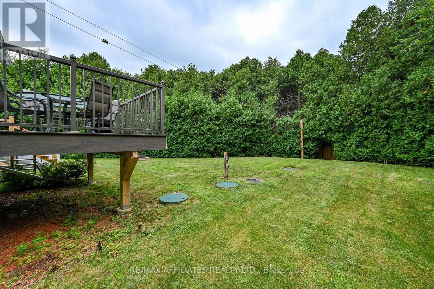 14 SOUTH POINT DRIVE