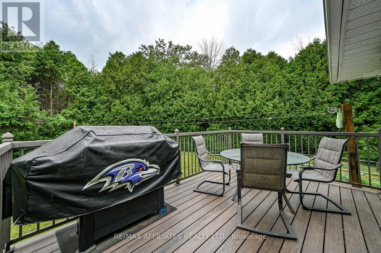 14 SOUTH POINT DRIVE