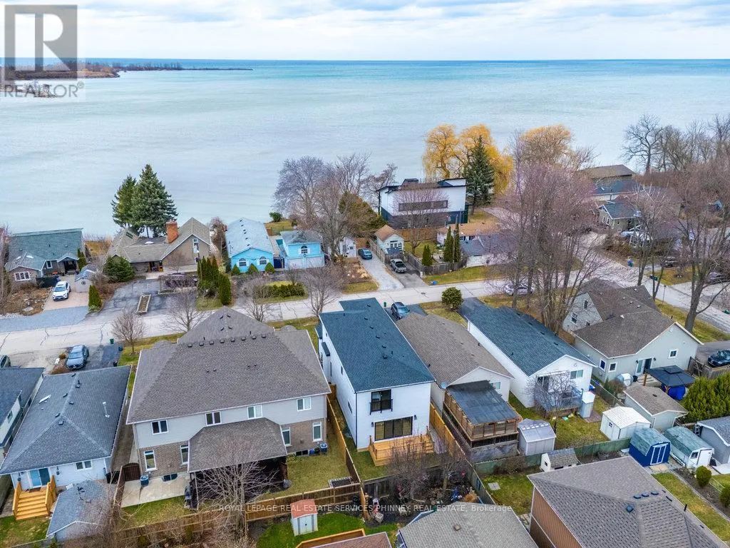28 LAKESIDE DRIVE