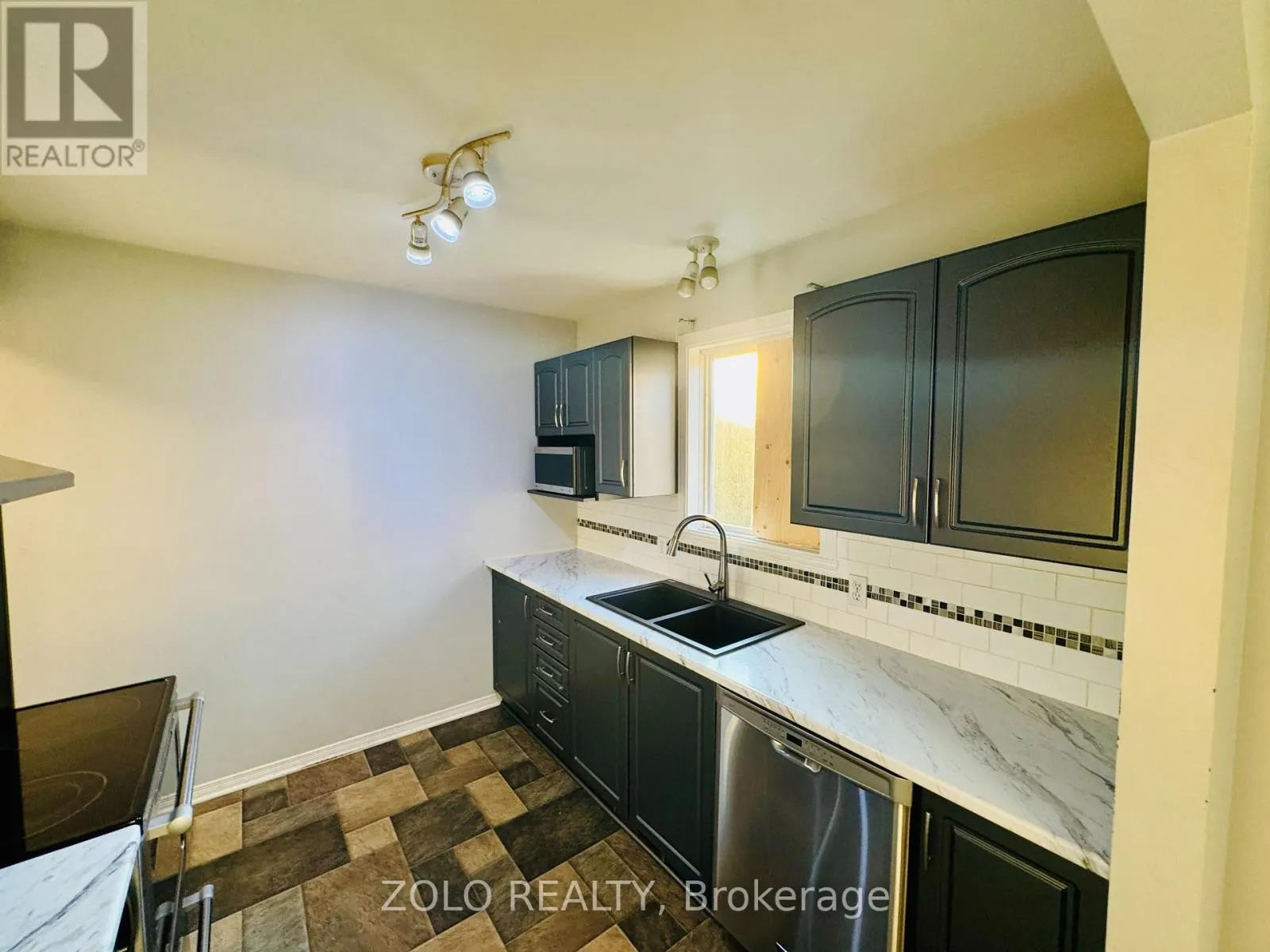 2313 EMILY CRESCENT