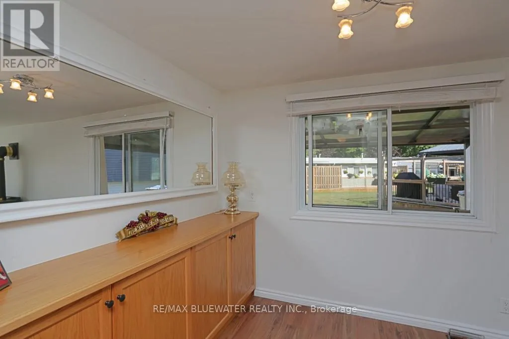 25 MAPLE GROVE COURT E