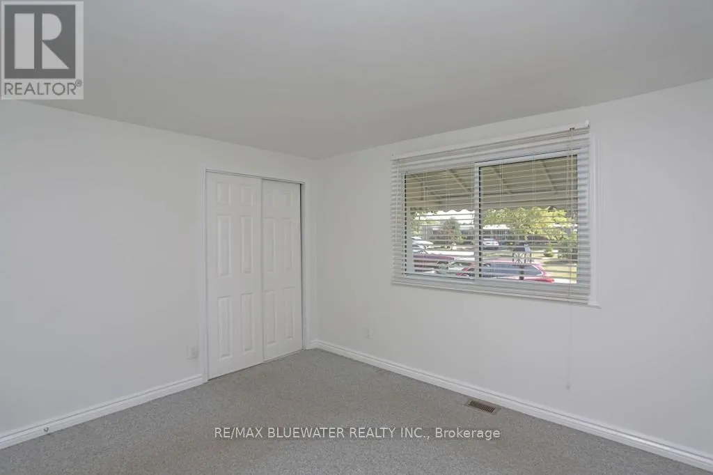 25 MAPLE GROVE COURT E
