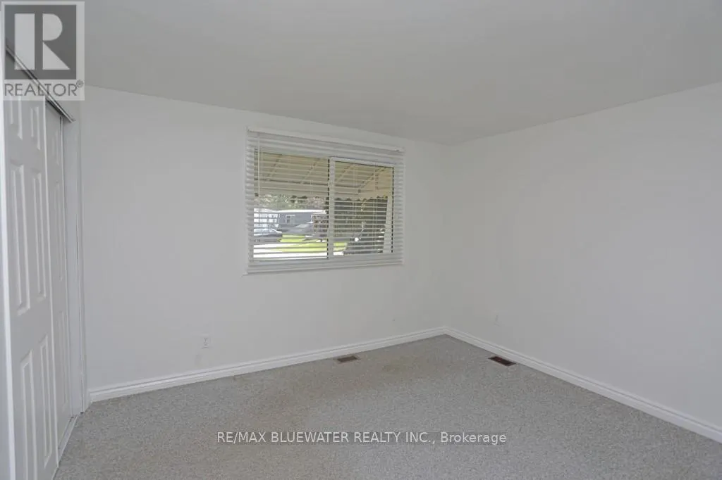 25 MAPLE GROVE COURT E