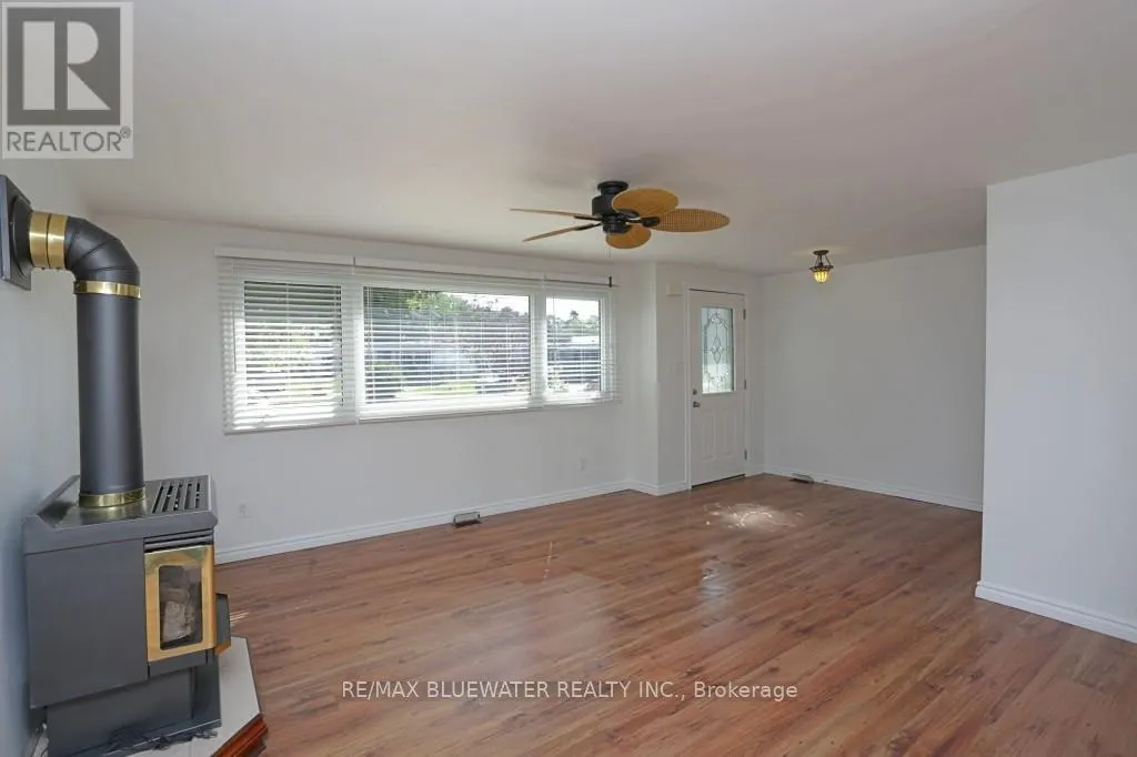 25 MAPLE GROVE COURT E