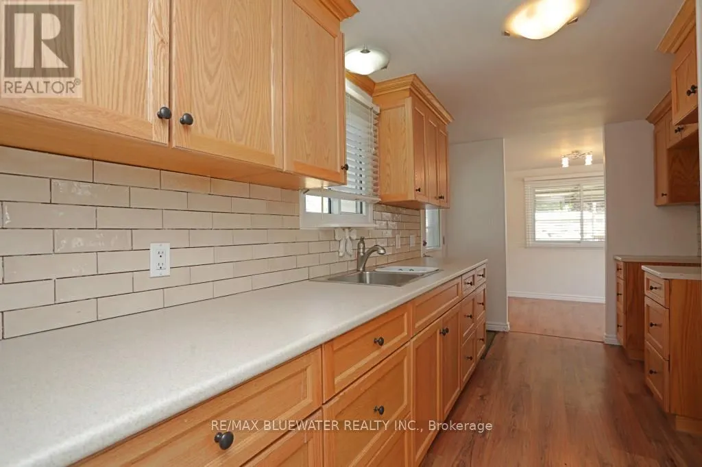 25 MAPLE GROVE COURT E