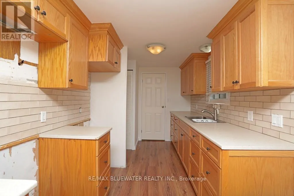 25 MAPLE GROVE COURT E