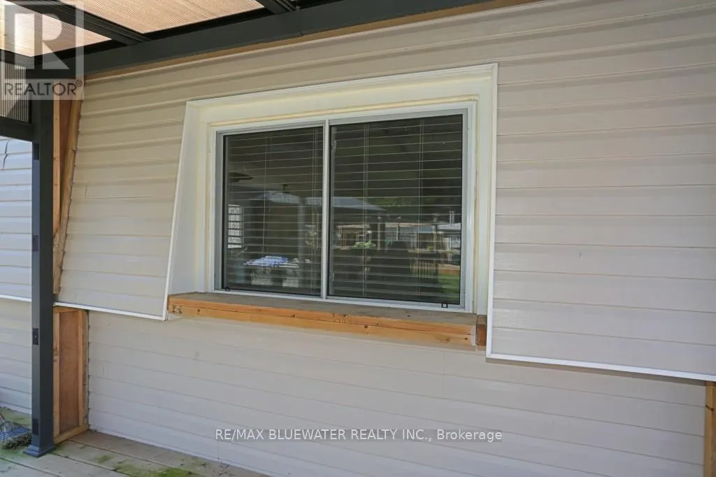 25 MAPLE GROVE COURT E