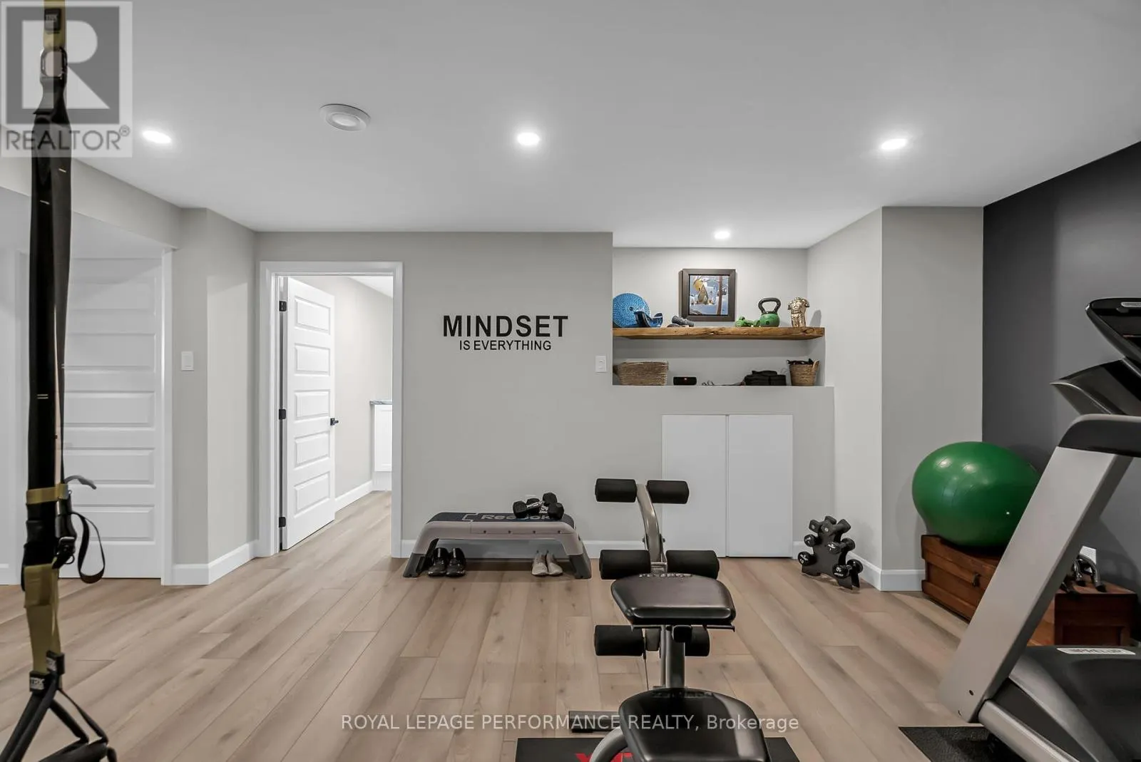 4 MATTHEW KIERAN CRESCENT