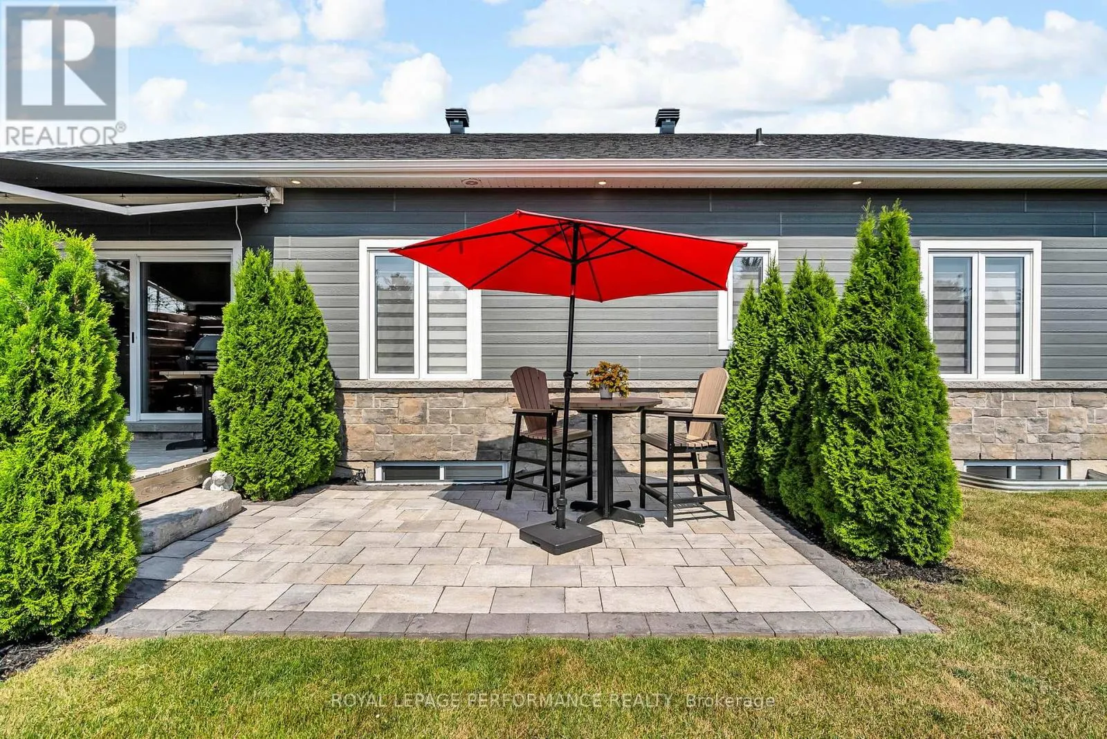 4 MATTHEW KIERAN CRESCENT