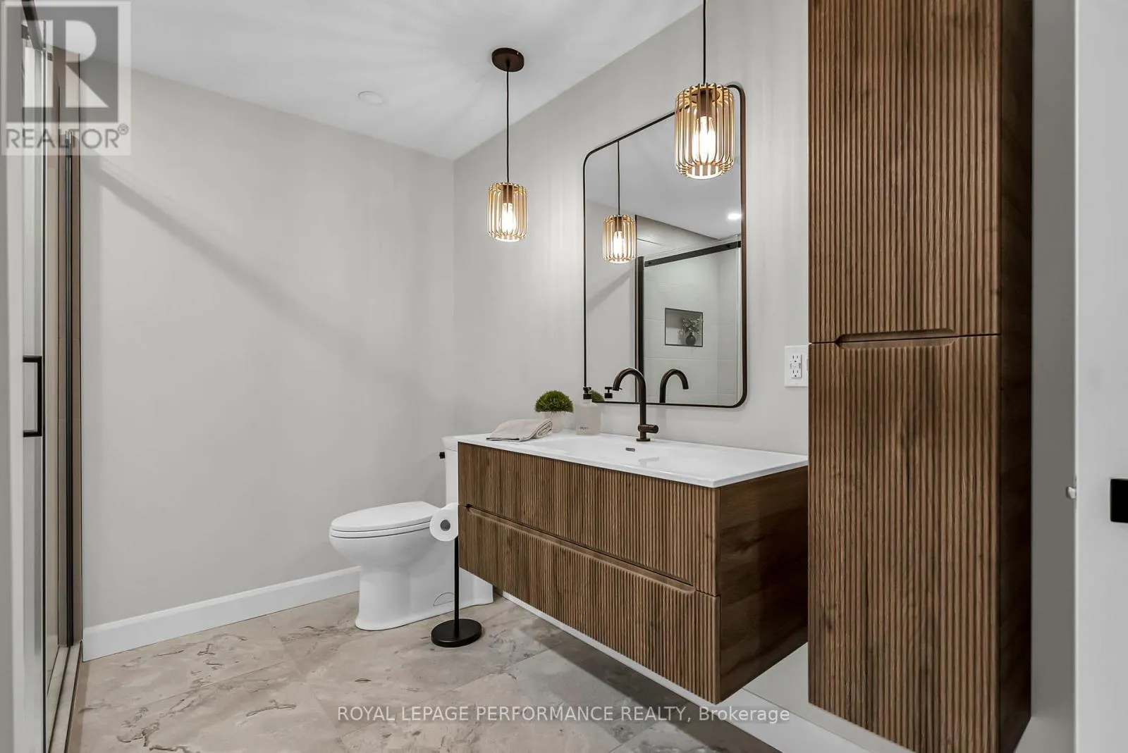 4 MATTHEW KIERAN CRESCENT