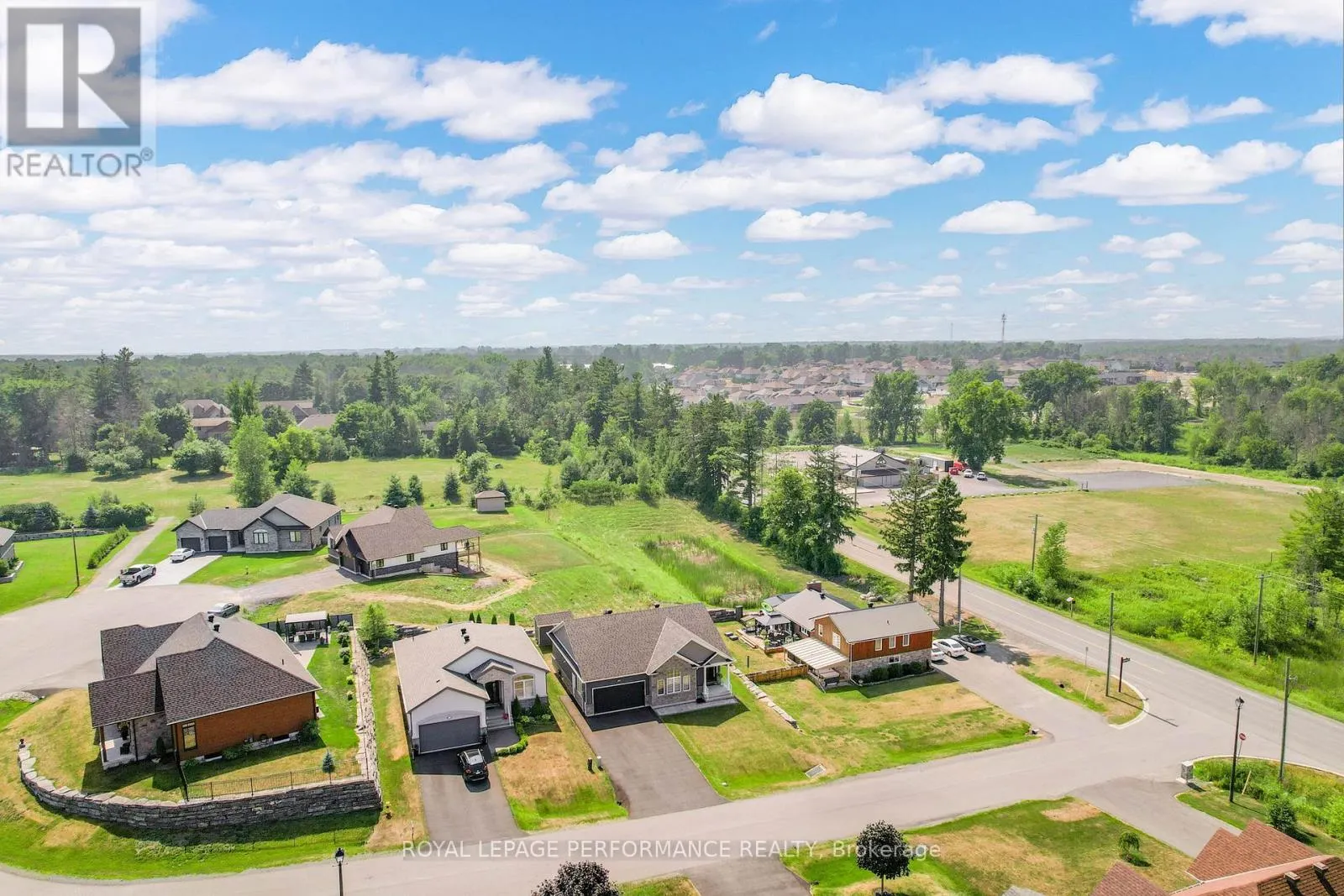 4 MATTHEW KIERAN CRESCENT