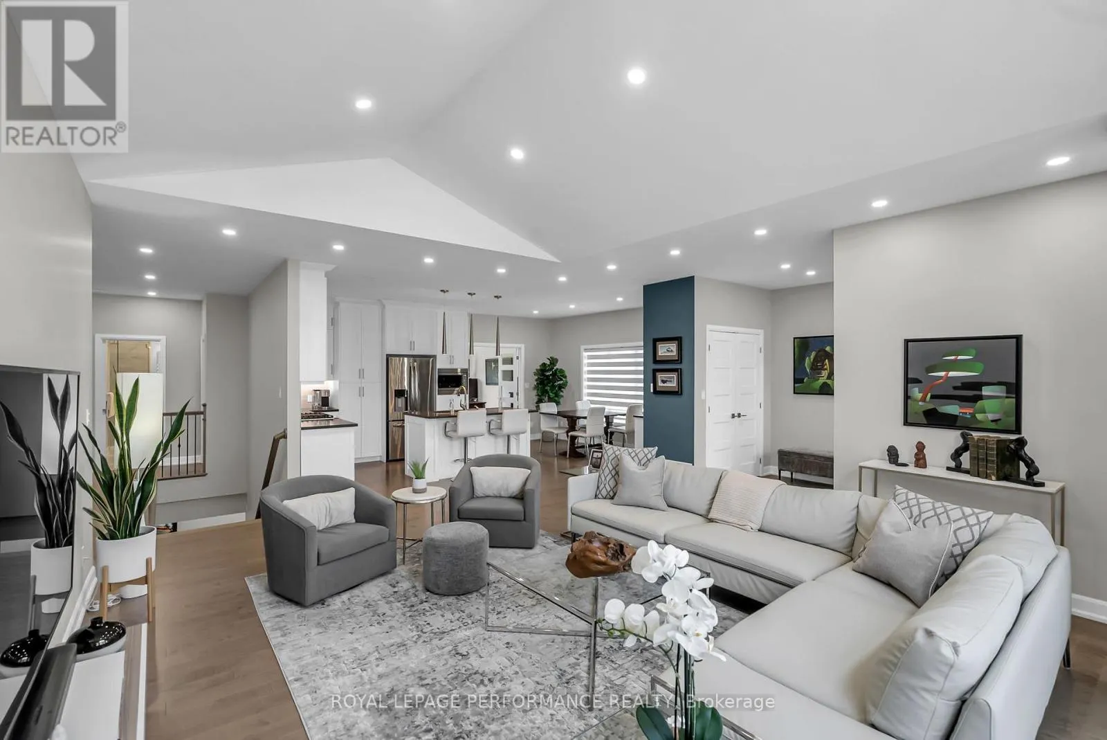 4 MATTHEW KIERAN CRESCENT