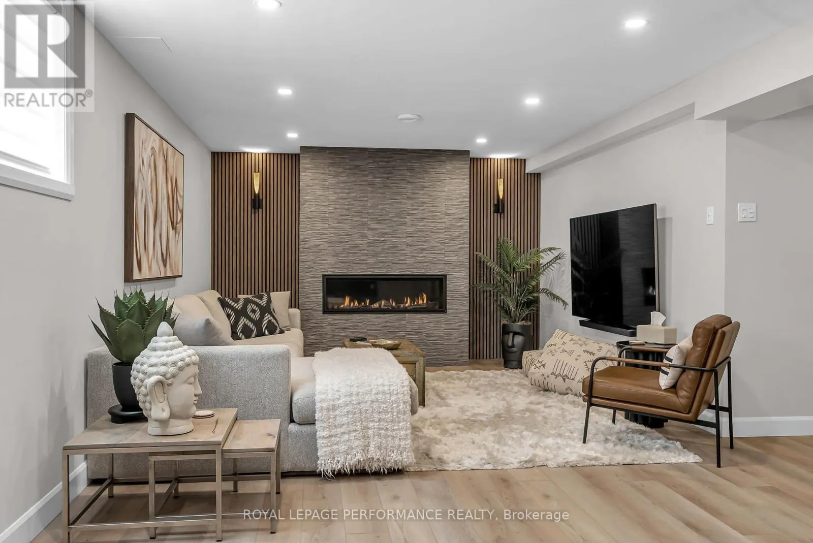 4 MATTHEW KIERAN CRESCENT