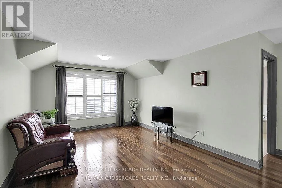 10 TIERNEY DRIVE