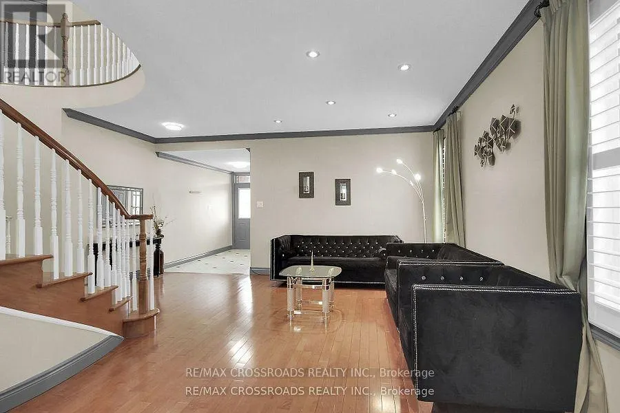 10 TIERNEY DRIVE
