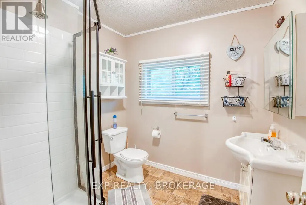 1036 ROSSLAND LANE