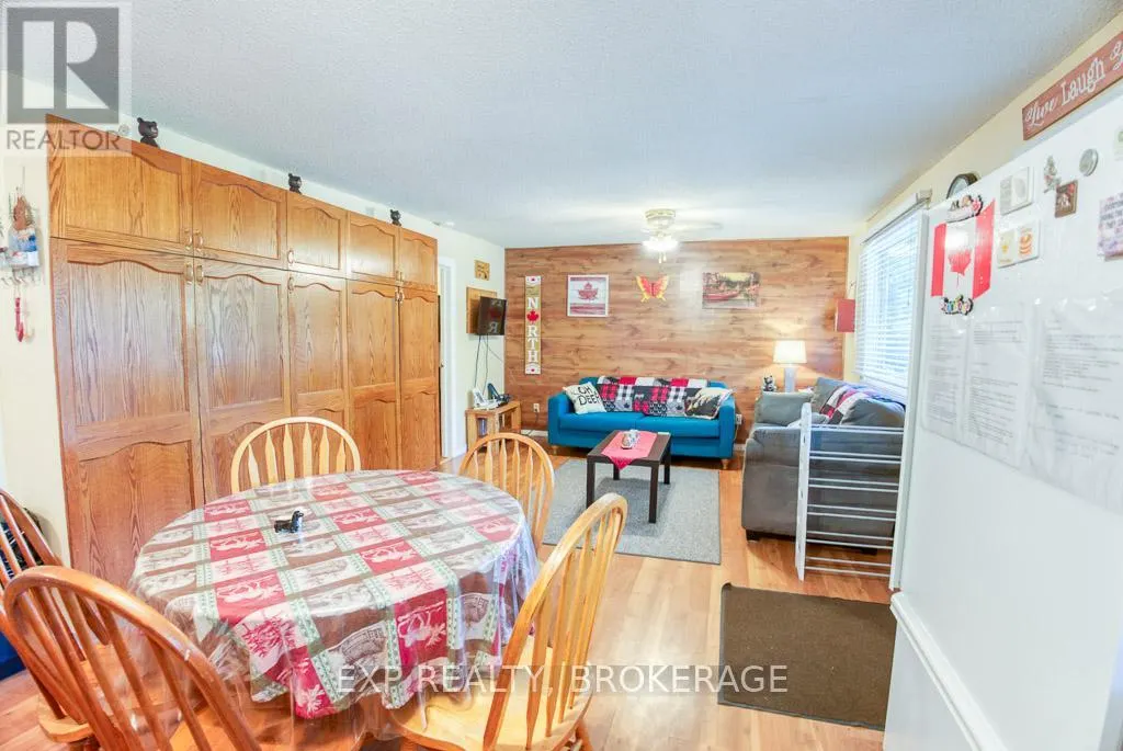 1036 ROSSLAND LANE