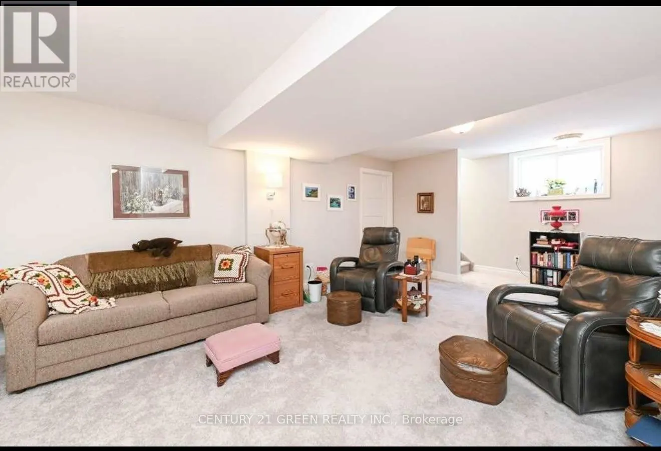 100 SPRUCE GARDENS COURT