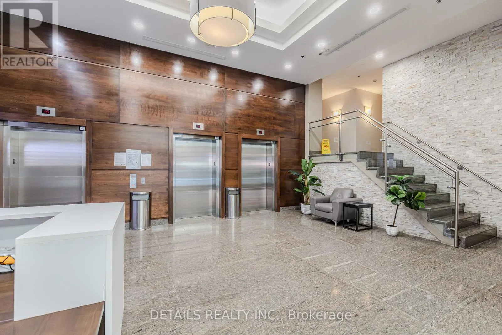 #717 - 238 BESSERER STREET