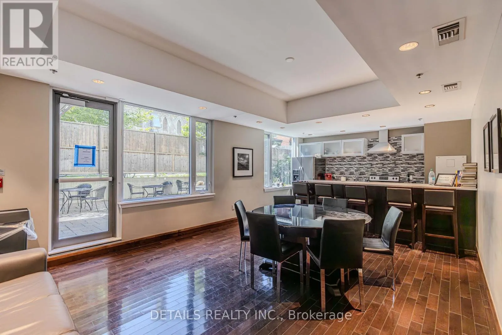 #717 - 238 BESSERER STREET