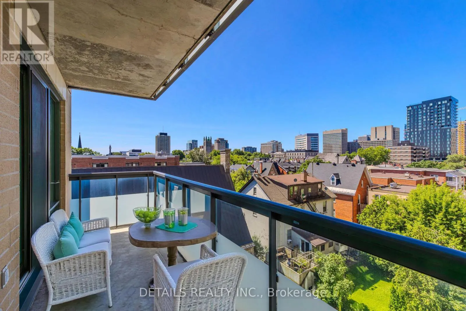 #717 - 238 BESSERER STREET