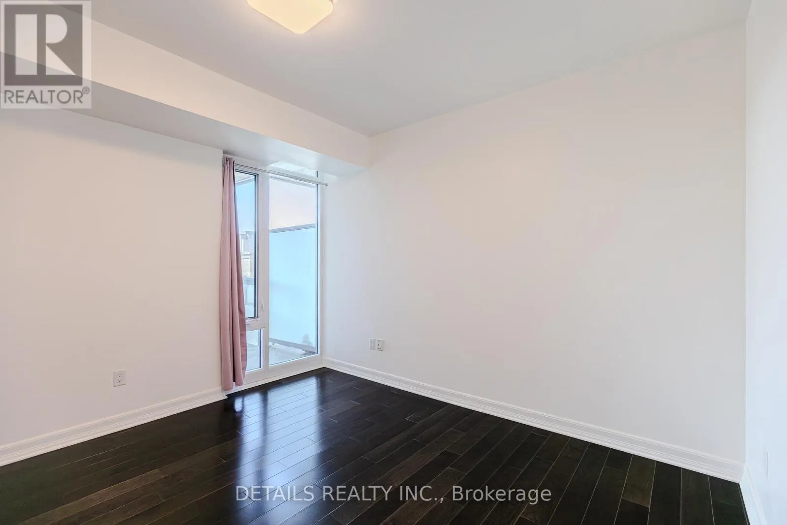 #717 - 238 BESSERER STREET