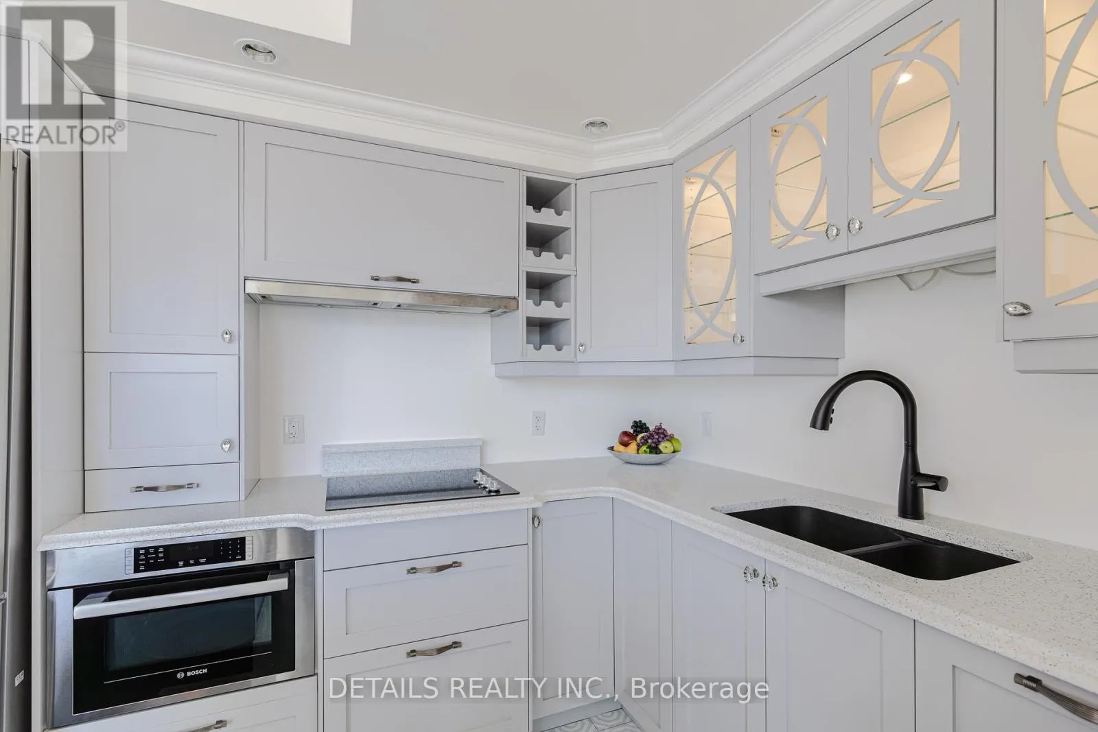 #717 - 238 BESSERER STREET