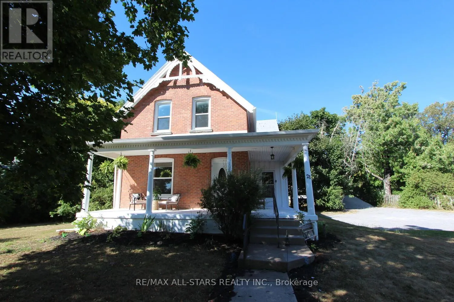 21 FRANCIS STREET E