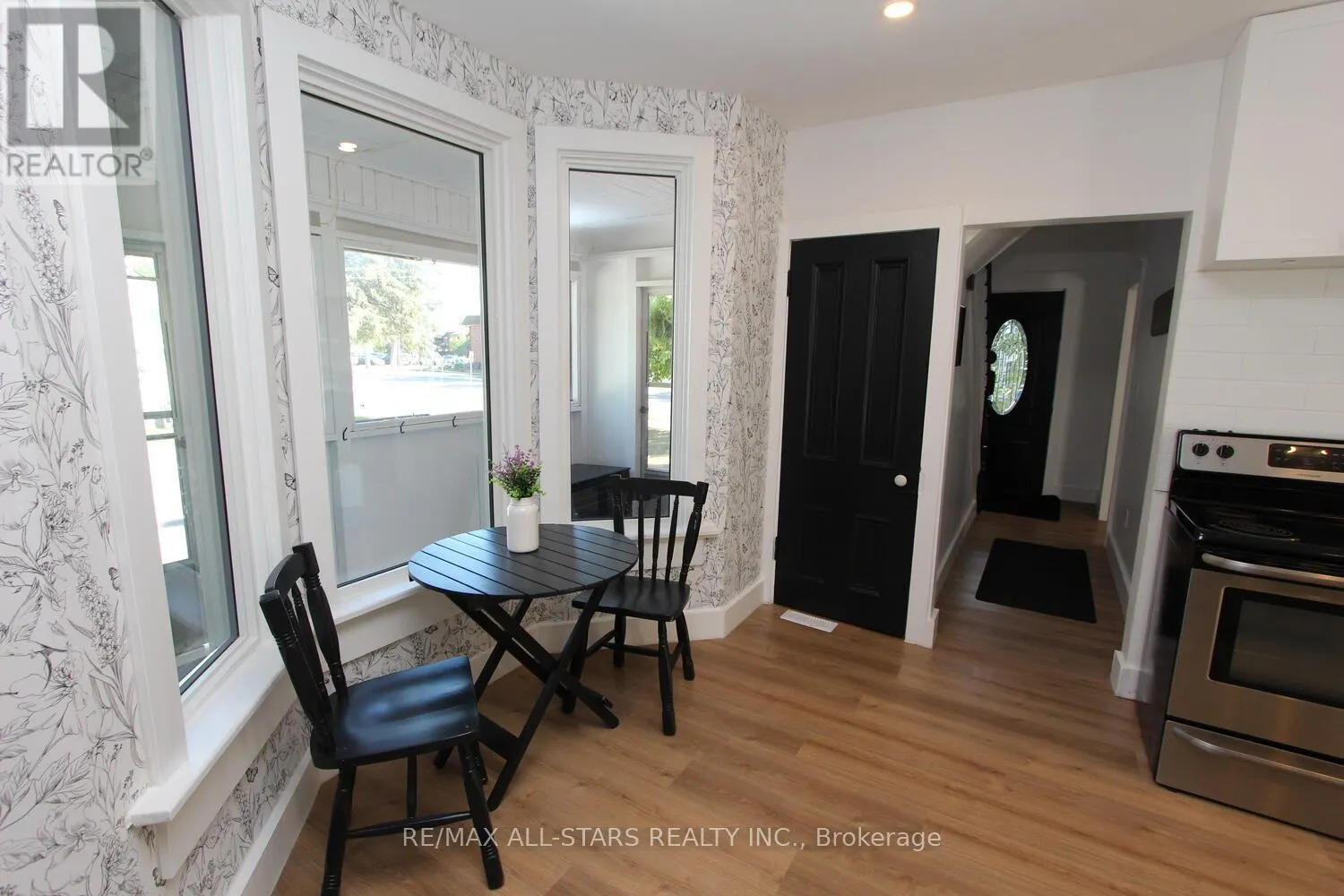 21 FRANCIS STREET E