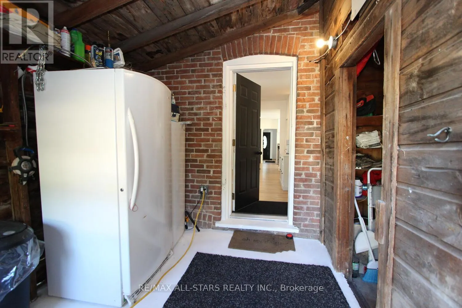21 FRANCIS STREET E