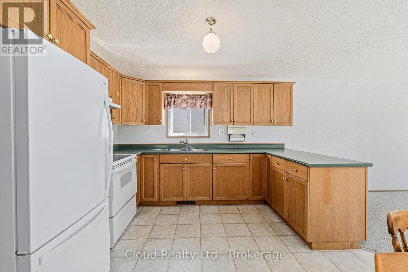 2 TRILLIUM BEACH DRIVE