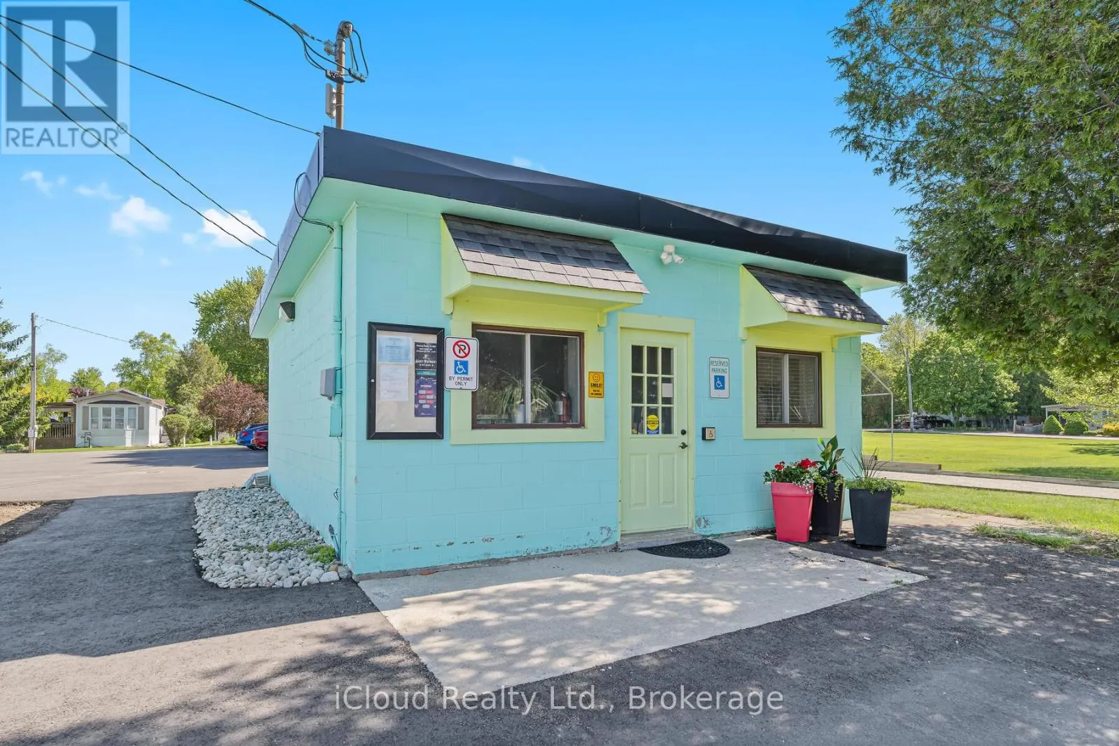 2 TRILLIUM BEACH DRIVE