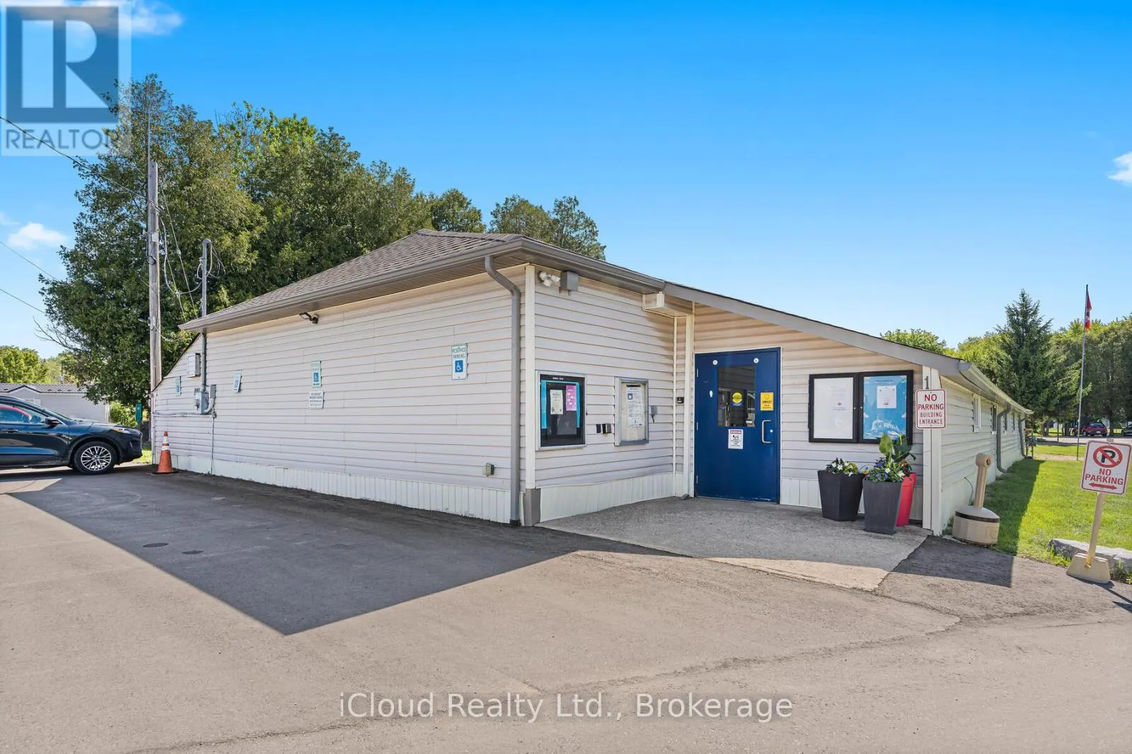 2 TRILLIUM BEACH DRIVE