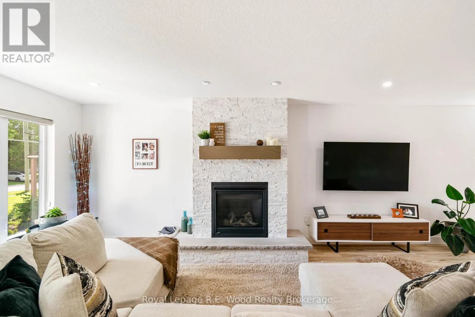 16.5 NORTH COURT STREET W