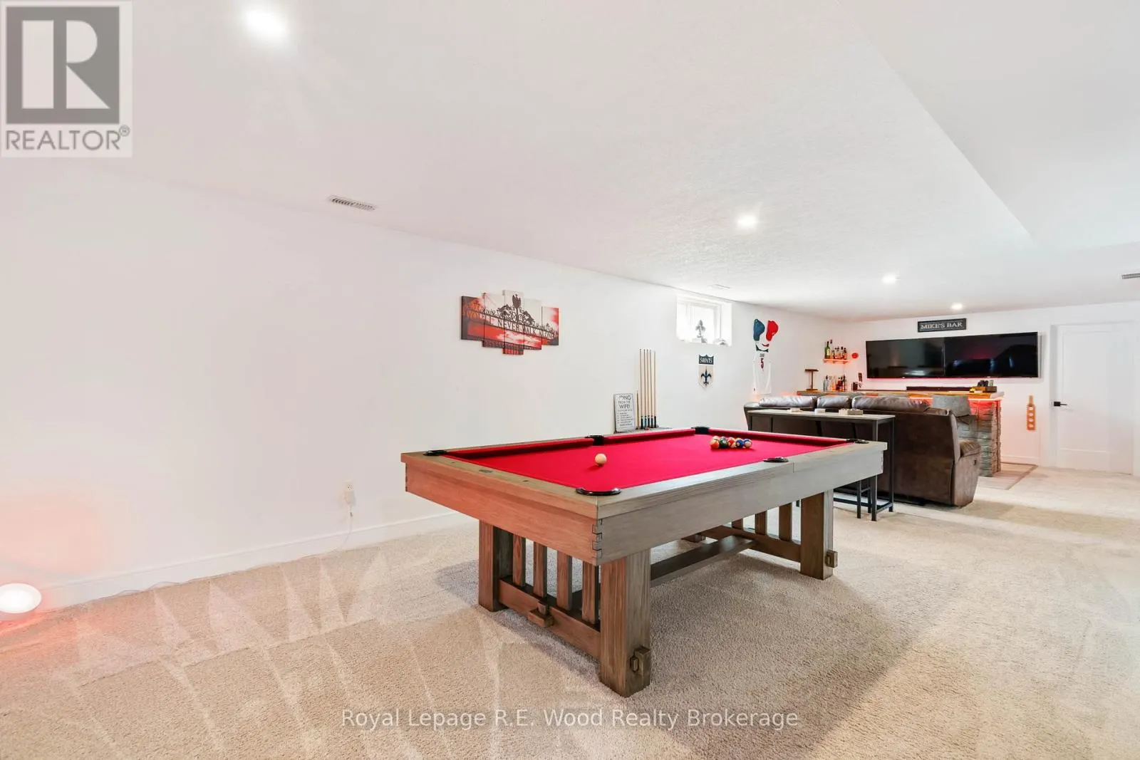 16.5 NORTH COURT STREET W