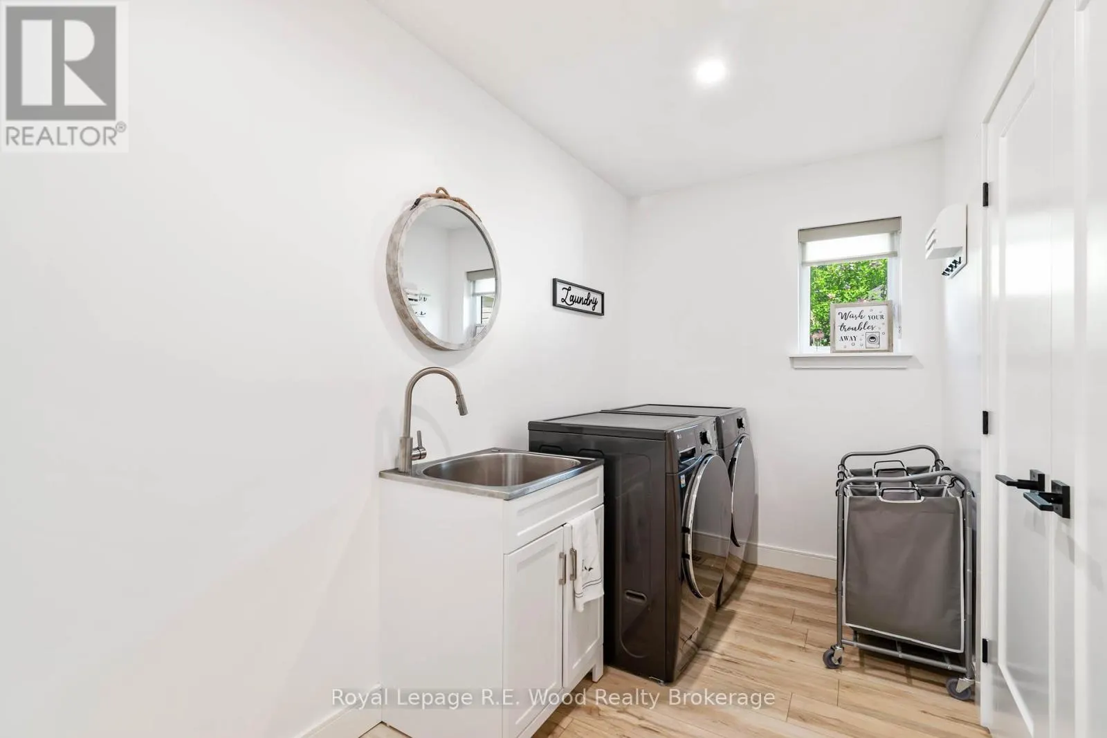 16.5 NORTH COURT STREET W