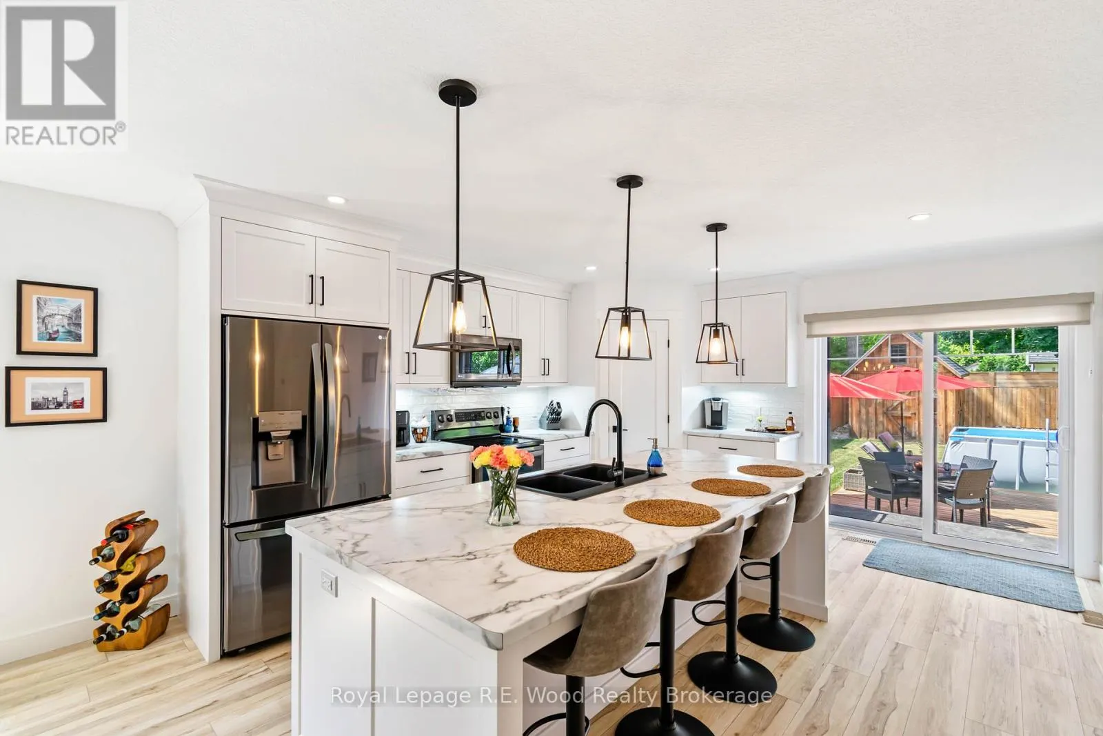 16.5 NORTH COURT STREET W