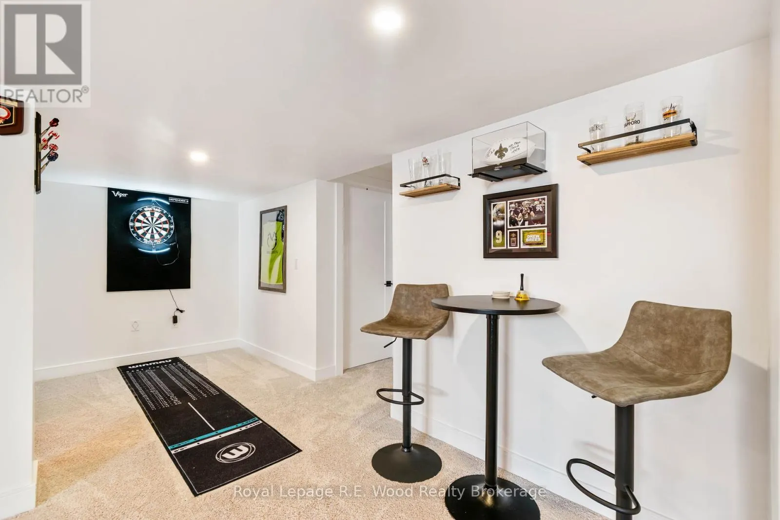 16.5 NORTH COURT STREET W