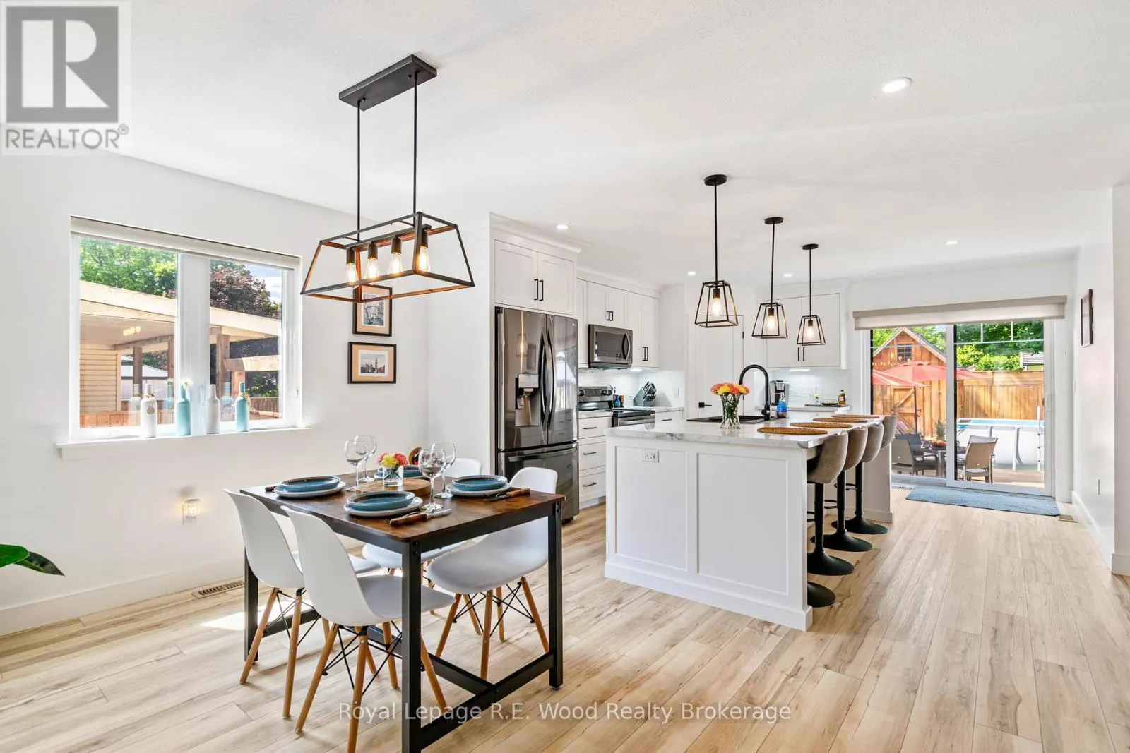 16.5 NORTH COURT STREET W