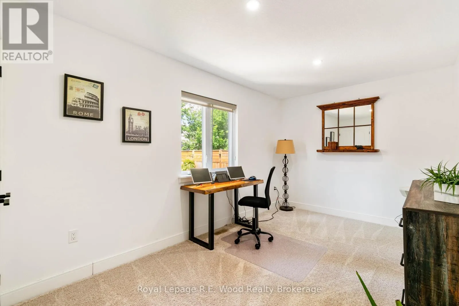 16.5 NORTH COURT STREET W