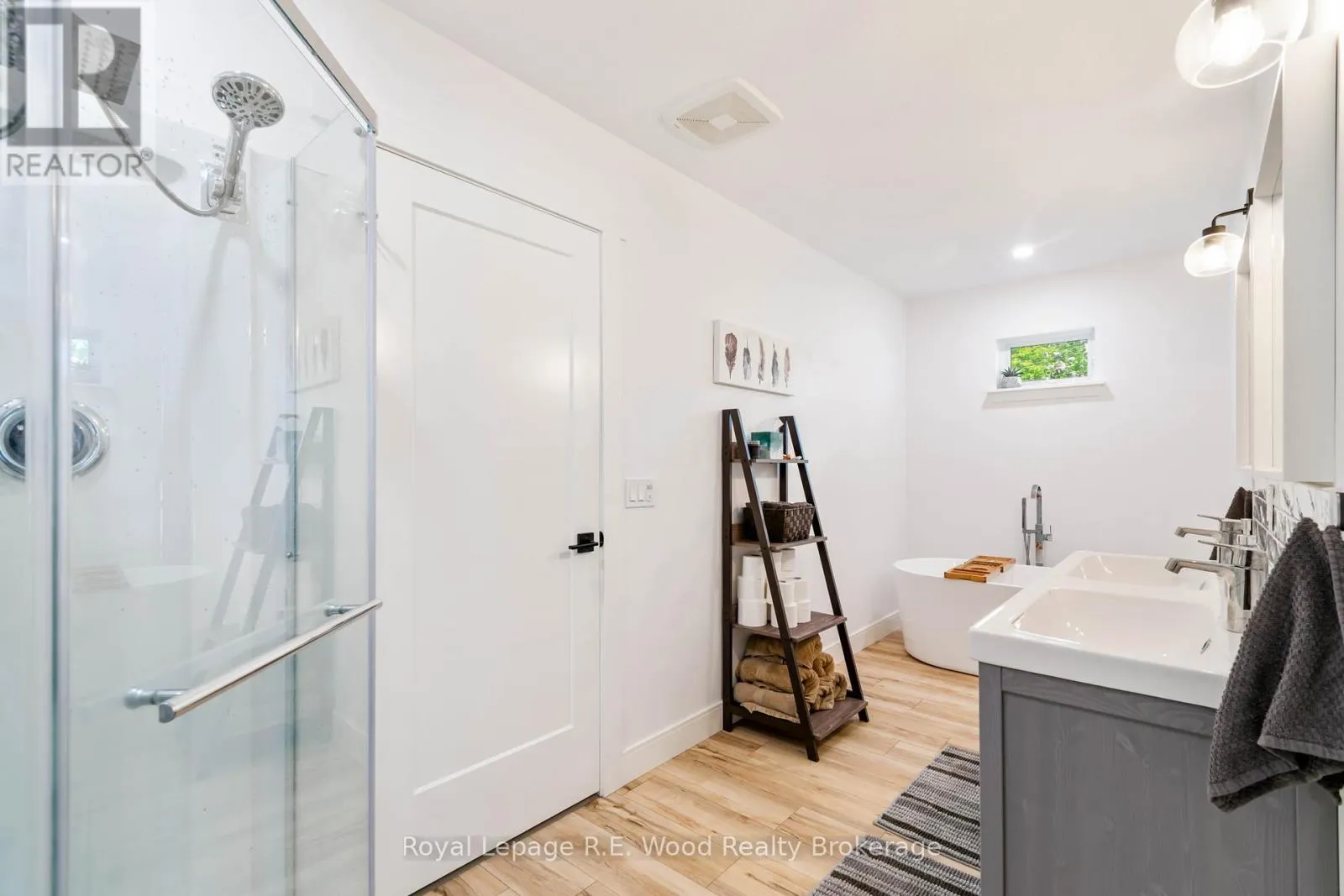 16.5 NORTH COURT STREET W