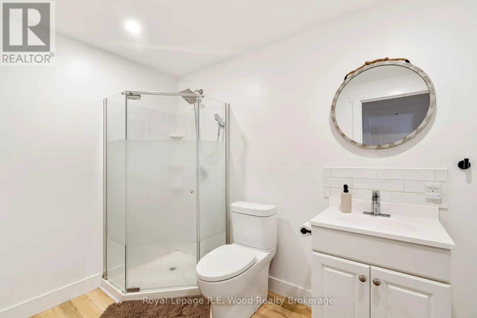 16.5 NORTH COURT STREET W