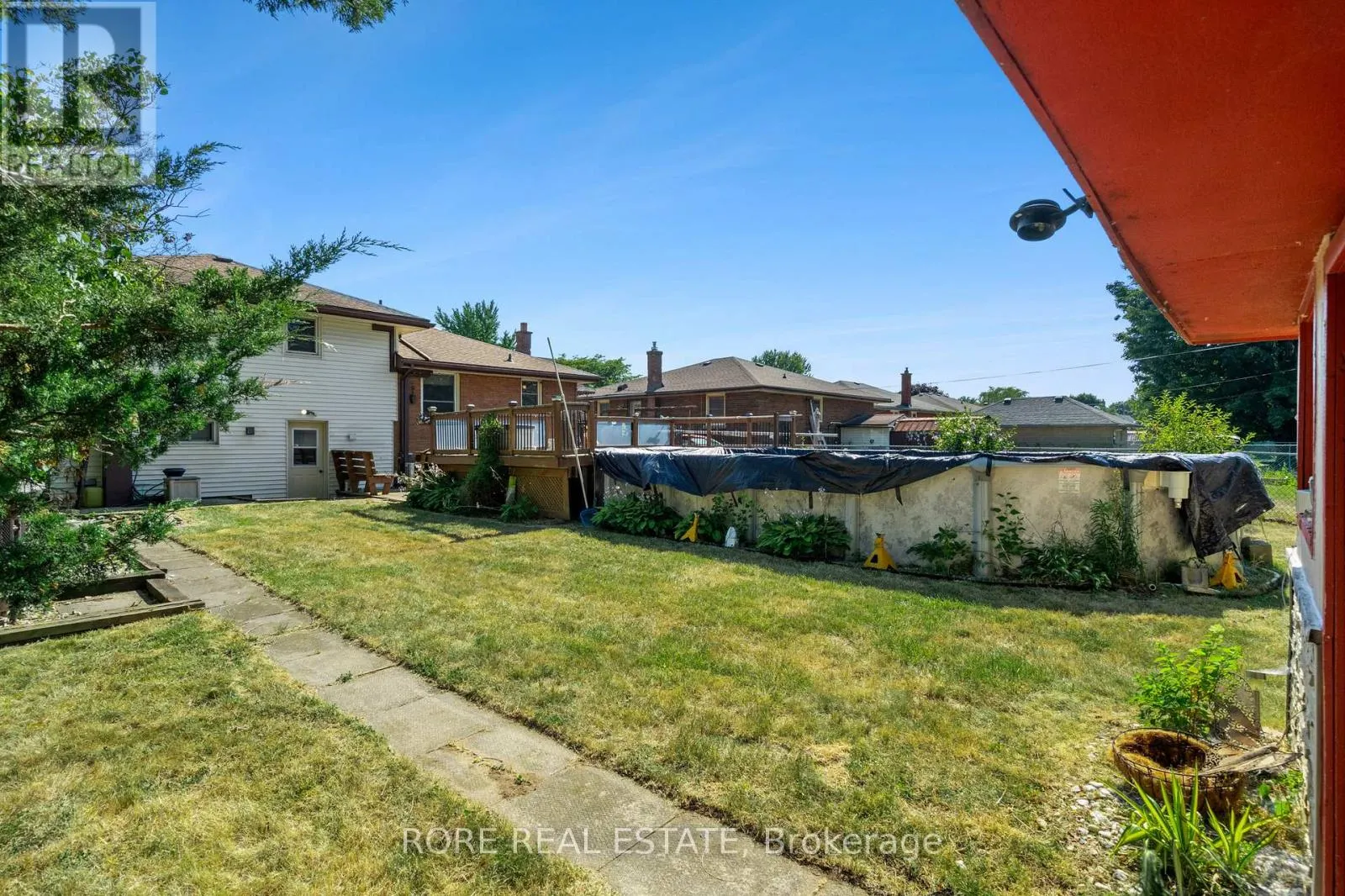 497 CLARENCE STREET W
