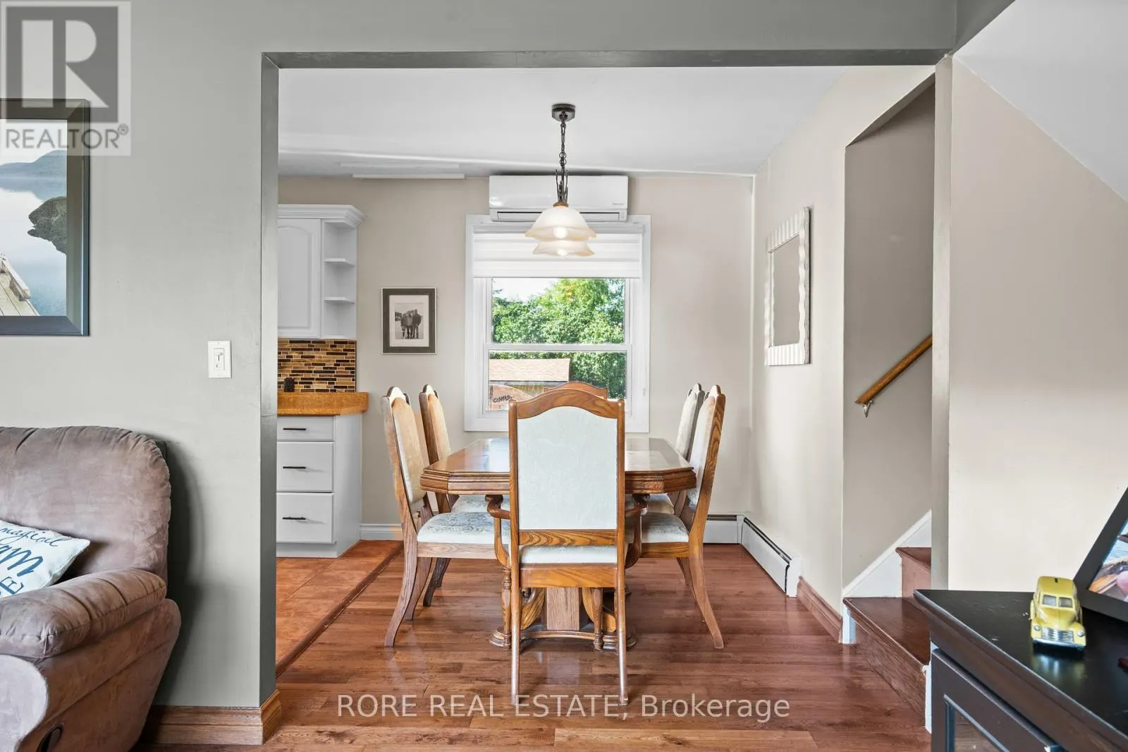497 CLARENCE STREET W