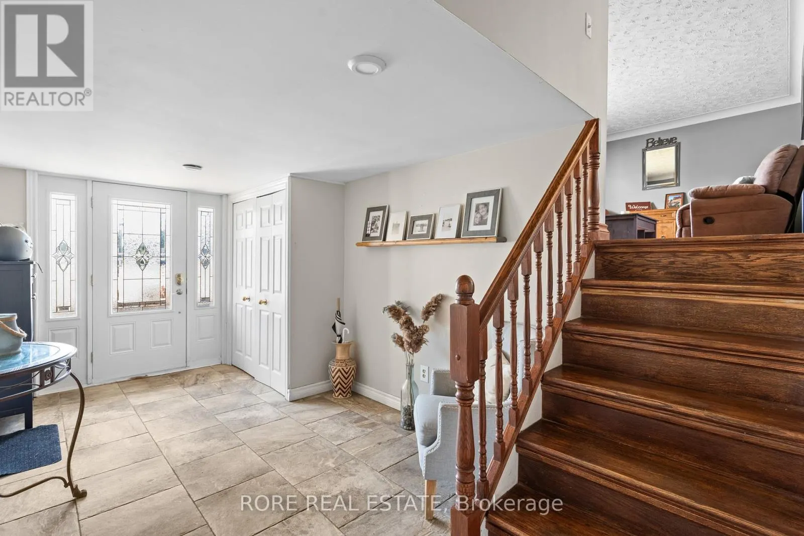 497 CLARENCE STREET W