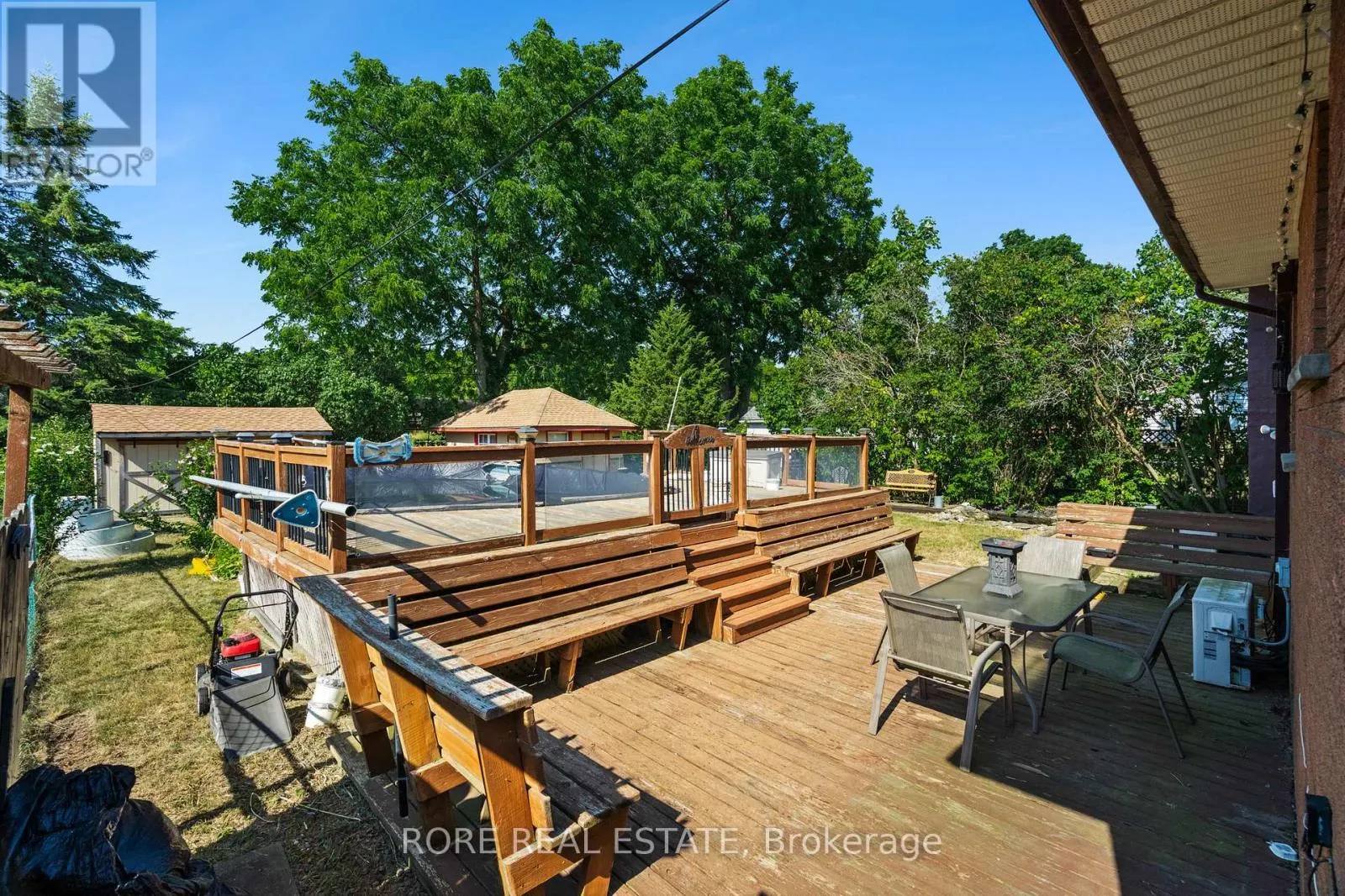 497 CLARENCE STREET W