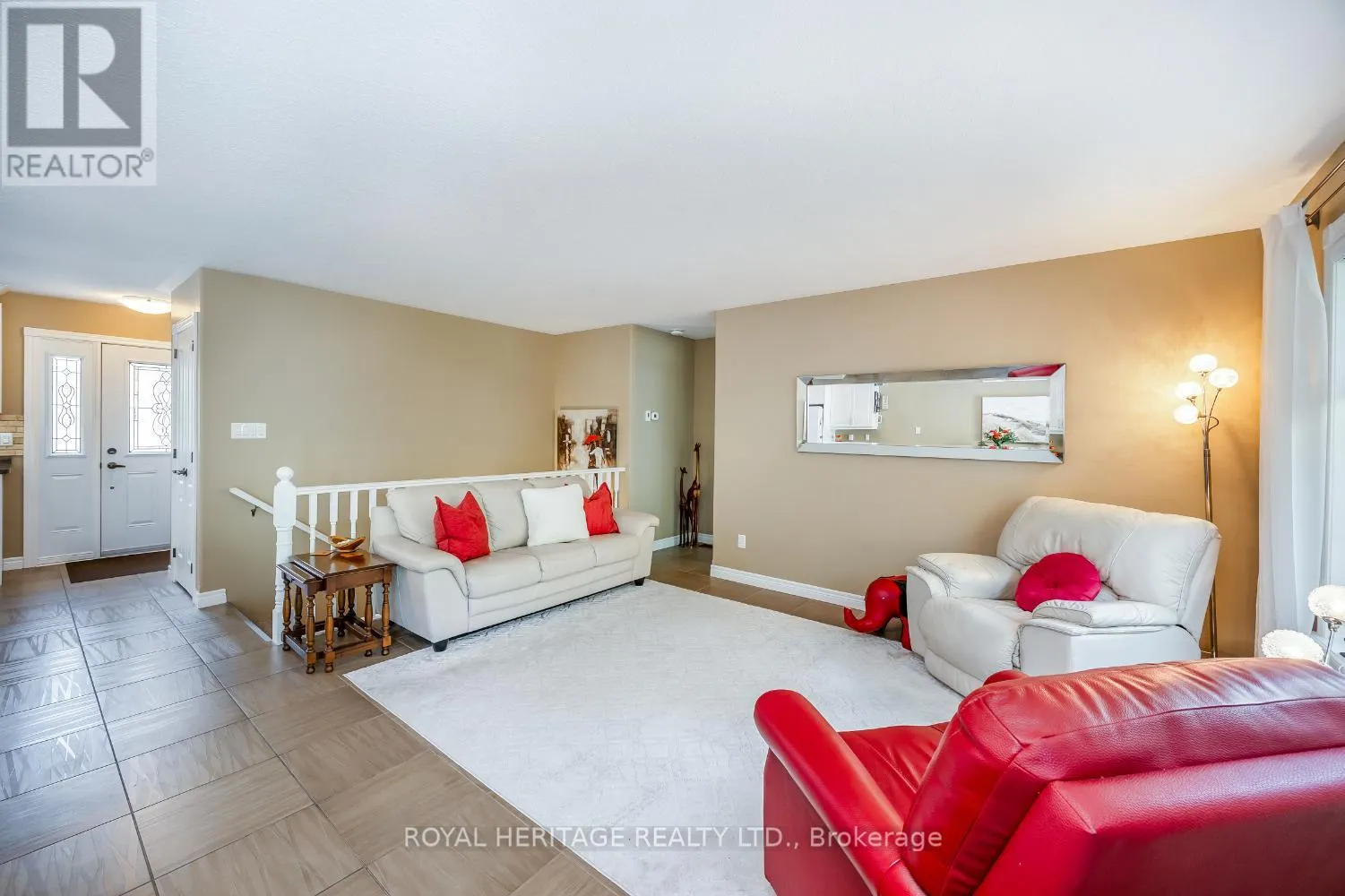 162 - 301 CARNEGIE AVENUE, #162
