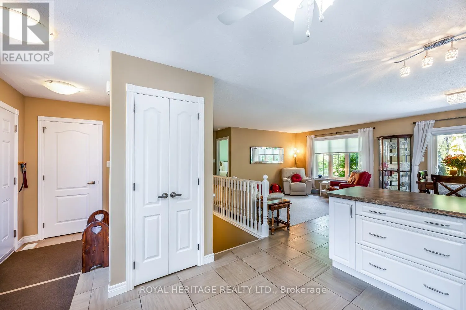 162 - 301 CARNEGIE AVENUE, #162